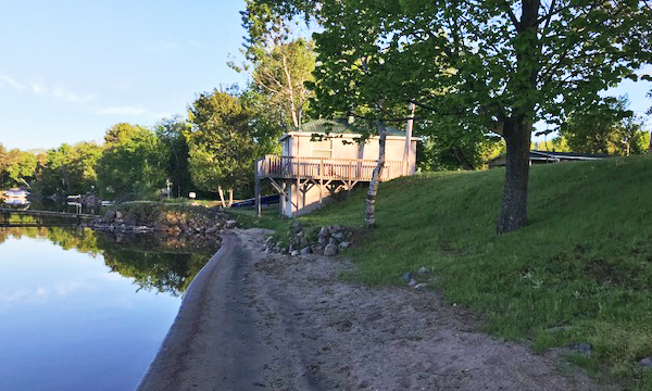 Sandy Beach Cottages 