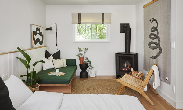  bedroom with fireplace